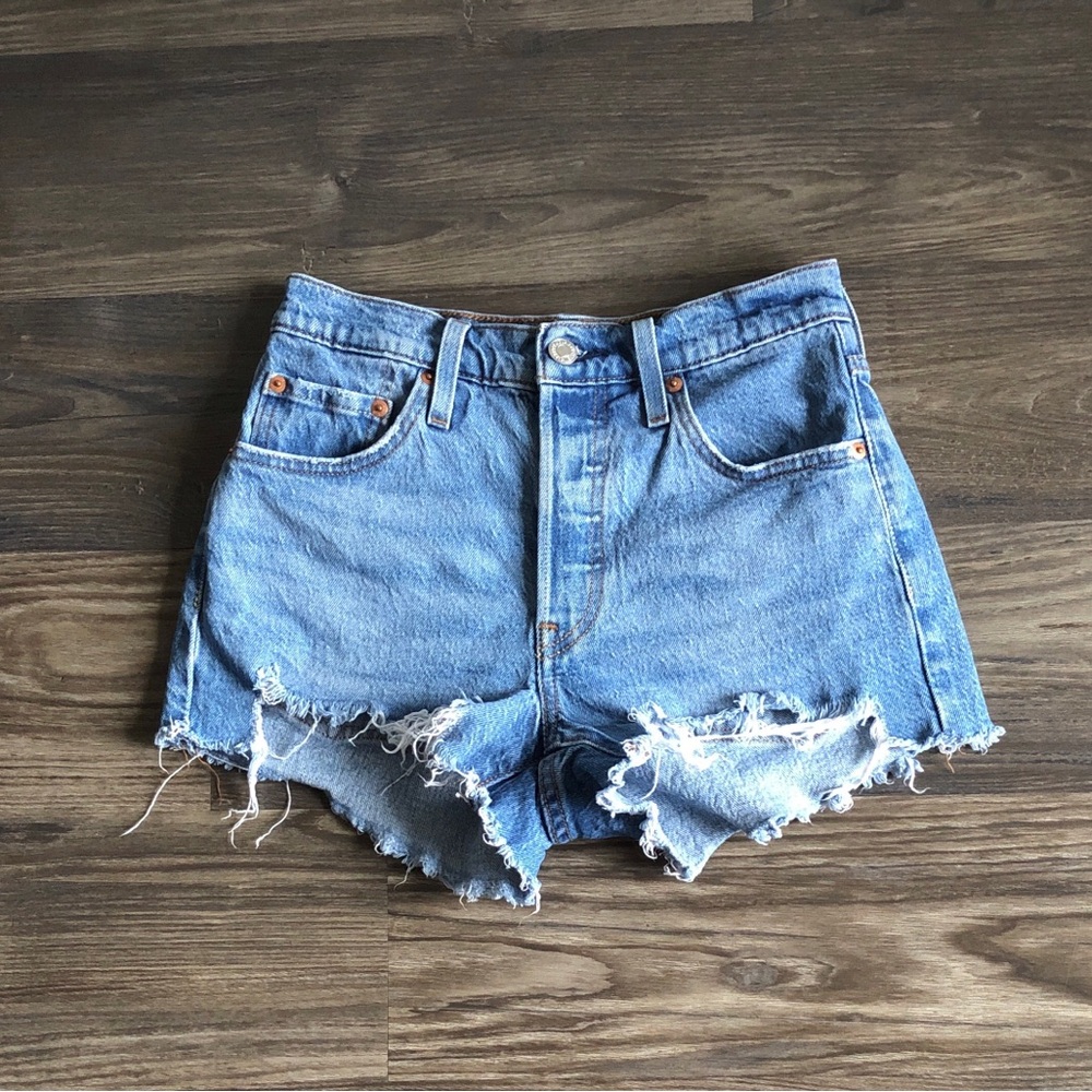 Levi’s Womens 501 Jean Shorts Cutoff Button Fly Distressed 25